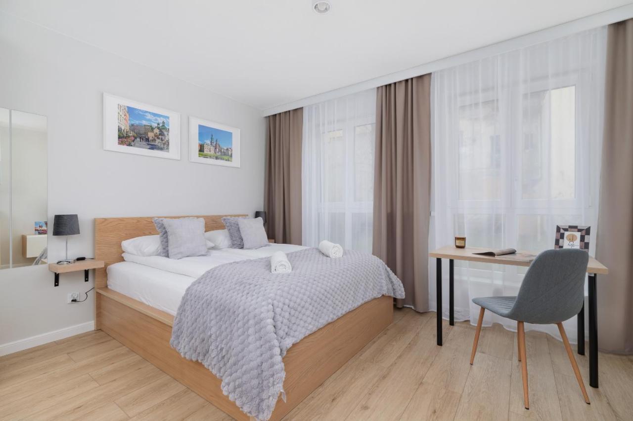 City Studio With Ac Czarnowiejska By Renters Краків Екстер'єр фото