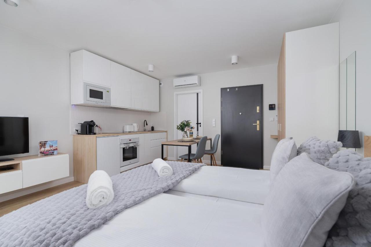 City Studio With Ac Czarnowiejska By Renters Краків Екстер'єр фото