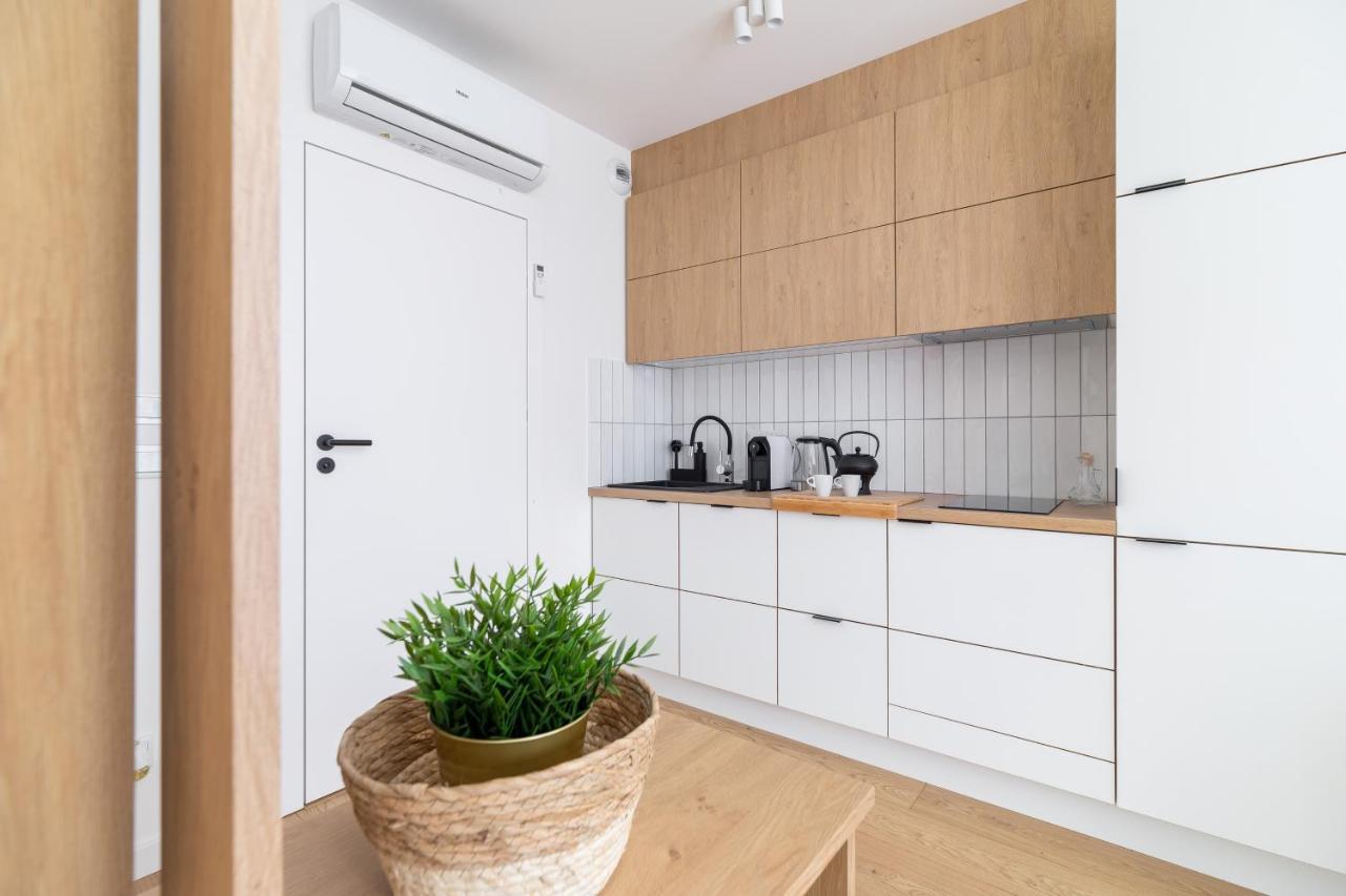 City Studio With Ac Czarnowiejska By Renters Краків Екстер'єр фото