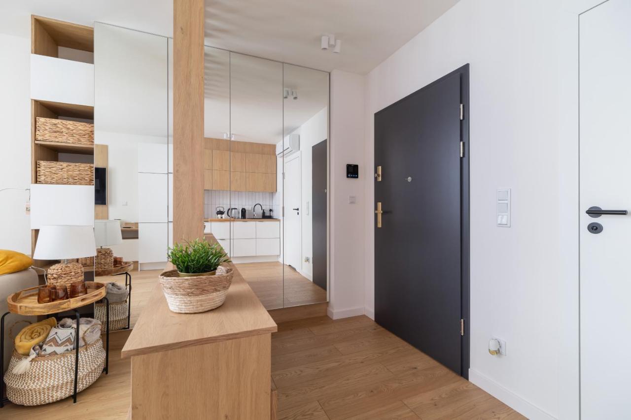 City Studio With Ac Czarnowiejska By Renters Краків Екстер'єр фото