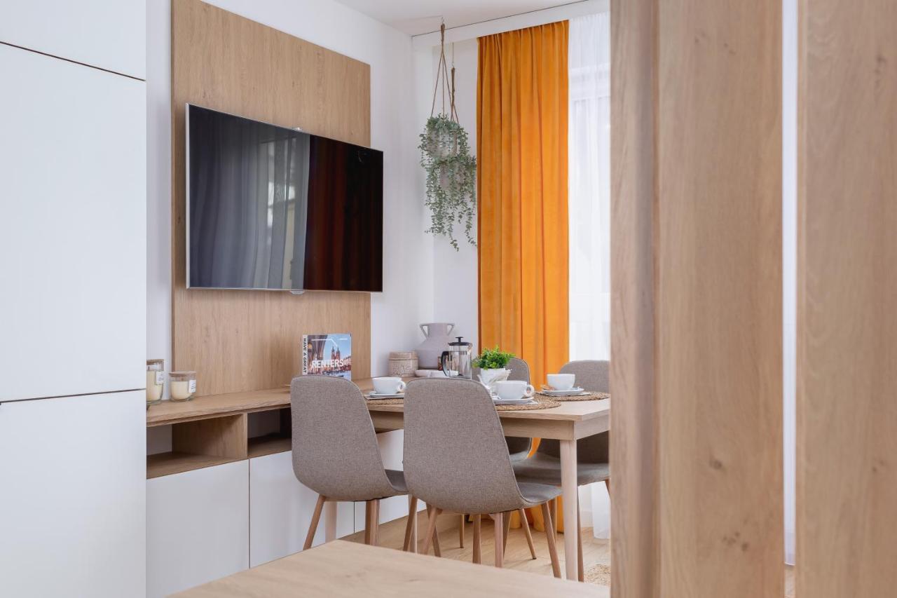 City Studio With Ac Czarnowiejska By Renters Краків Екстер'єр фото